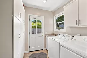 334 Oakview Dr, San Carlos, CA 94070 - Photo 30
