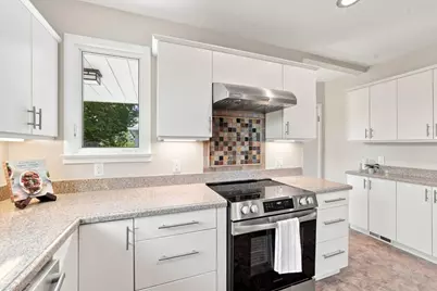 334 Oakview Dr, San Carlos, CA 94070 - Photo 16