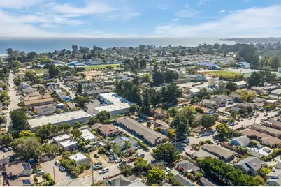 2030 Kinsley St, Santa Cruz, CA 95062 - Photo 2