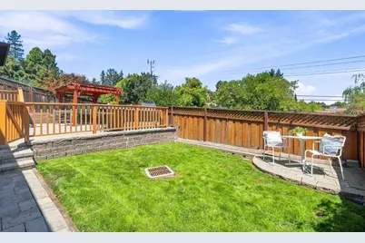 116 Wilshire Ct, San Carlos, CA 94070 - Photo 56