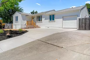 2271 Hemlock Ave, Concord, CA 94520 - Photo 2
