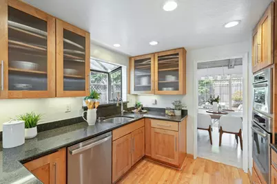 1073 Sargent Dr, Sunnyvale, CA 94087 - Photo 8