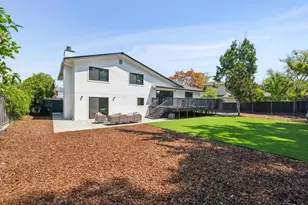 12311 Viewoak Dr, Saratoga, CA 95070 - Photo 30