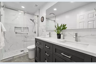 1 Comstock Queen Ct, Mountain View, CA 94043 - Photo 10