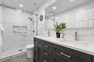 1 Comstock Queen Ct, Mountain View, CA 94043 - Photo 10