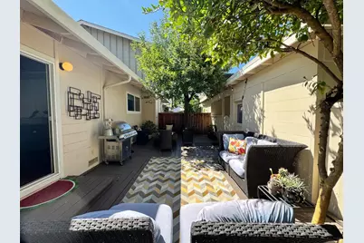 1 Comstock Queen Ct, Mountain View, CA 94043 - Photo 12