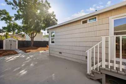 27 Prague St, San Mateo, CA 94401 - Photo 20