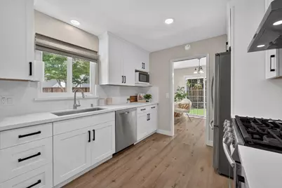 301 Camille Ct, Mountain View, CA 94040 - Photo 10