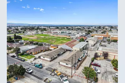 20 S Hebbron Ave, Salinas, CA 93905 - Photo 14