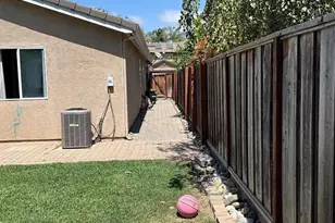 2560 Glenview Dr, Hollister, CA 95023 - Photo 18