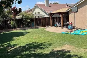 2560 Glenview Dr, Hollister, CA 95023 - Photo 16
