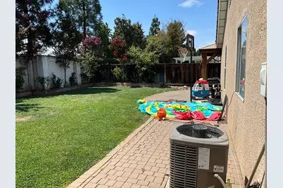 2560 Glenview Dr, Hollister, CA 95023 - Photo 24