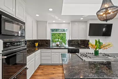 904 Lakeview Way, Redwood City, CA 94062 - Photo 14