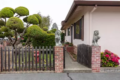 2520 Howe St, Santa Cruz, CA 95065 - Photo 2