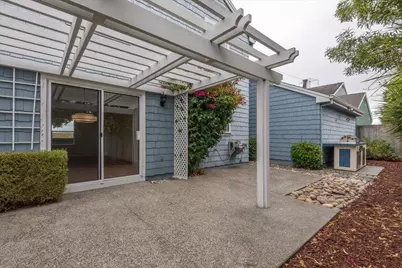 3 Bay Lndg, San Mateo, CA 94401 - Photo 28