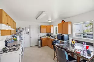 323 Addington Ln, Salinas, CA 93907 - Photo 4