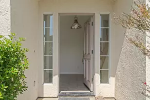 19243 Dovewood Ct, Salinas, CA 93908 - Photo 4