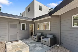 705 Evergreen St, Menlo Park, CA 94025 - Photo 44