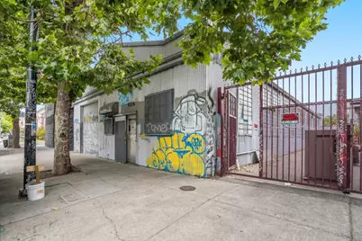 5526 San Pablo Ave, Oakland, CA 94608 - Photo 1