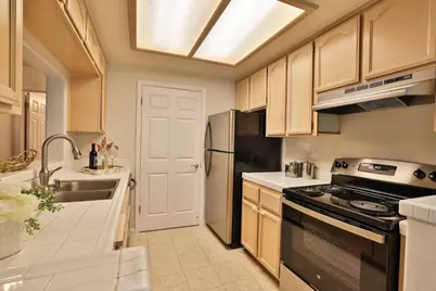 5968 Lake Almanor Dr, San Jose, CA 95123 - Photo 10