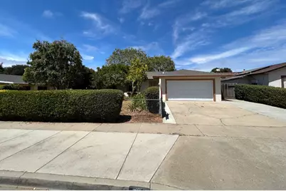 633 Saint George Dr, Salinas, CA 93905 - Photo 1