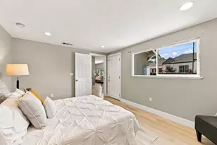 945 Cinnabar St, San Jose, CA 95126 - Photo 22