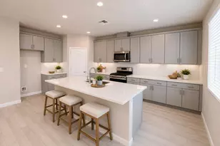 2041 Rosewood Dr, Hollister, CA 95023 - Photo 2