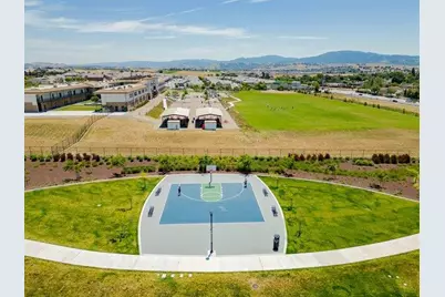 1307 Sunridge Dr, Hollister, CA 95023 - Photo 58