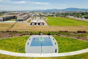 1307 Sunridge Dr, Hollister, CA 95023 - Photo 58