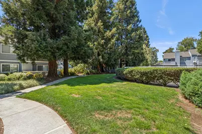 1575 Four Oaks Cir, San Jose, CA 95131 - Photo 22