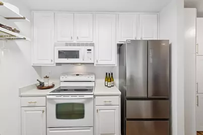 1575 Four Oaks Cir, San Jose, CA 95131 - Photo 16