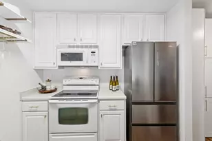 1575 Four Oaks Cir, San Jose, CA 95131 - Photo 16