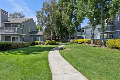 1575 Four Oaks Cir, San Jose, CA 95131 - Photo 32