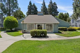 1575 Four Oaks Cir, San Jose, CA 95131 - Photo 20