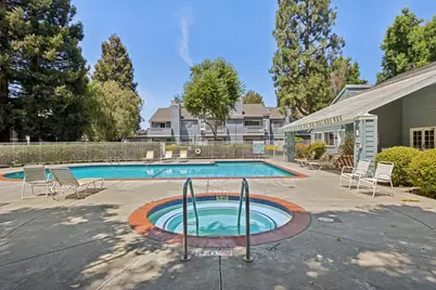 1575 Four Oaks Cir, San Jose, CA 95131 - Photo 40