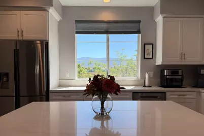 641 Savi Dr 104, Corona, CA 92878 - Photo 8