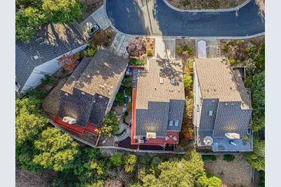 10112 Adelheid, Cupertino, CA 95014 - Photo 78