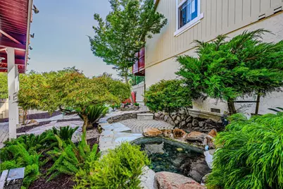 10112 Adelheid, Cupertino, CA 95014 - Photo 52