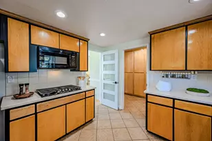10112 Adelheid, Cupertino, CA 95014 - Photo 20