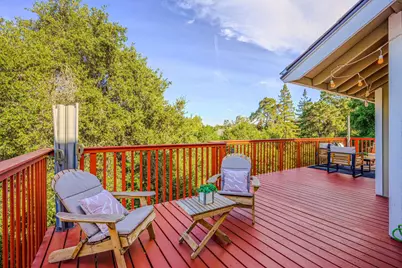 10112 Adelheid, Cupertino, CA 95014 - Photo 70