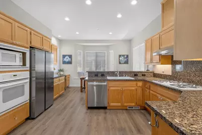 8039 Leno Dr, Windsor, CA 95492 - Photo 16