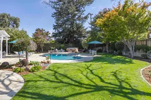1410 Floyd Ave, Sunnyvale, CA 94087 - Photo 22