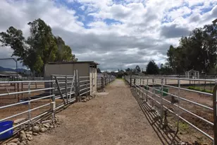 300 McMahon Rd, Hollister, CA 95023 - Photo 24