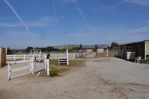 300 McMahon Rd, Hollister, CA 95023 - Photo 28