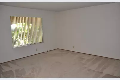 567 Hyde Park Dr, San Jose, CA 95136 - Photo 2