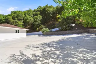 15560 Blossom Hill Rd, Los Gatos, CA 95032 - Photo 54