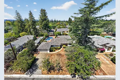 416 Los Ninos Way, Los Altos, CA 94022 - Photo 68