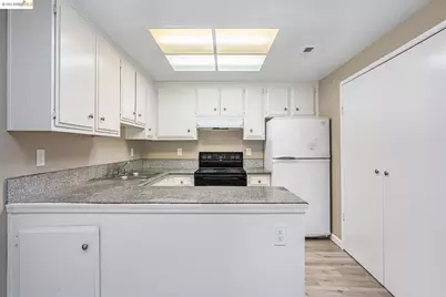 5665 Brush Creek Dr, Stockton, CA 95207 - Photo 10