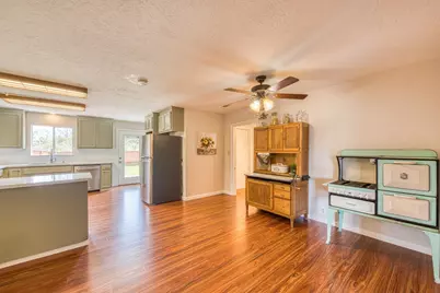 16985 Forrest Ln B, Royal Oaks, CA 95076 - Photo 10