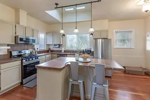 7427 Rosanna St, Gilroy, CA 95020 - Photo 8